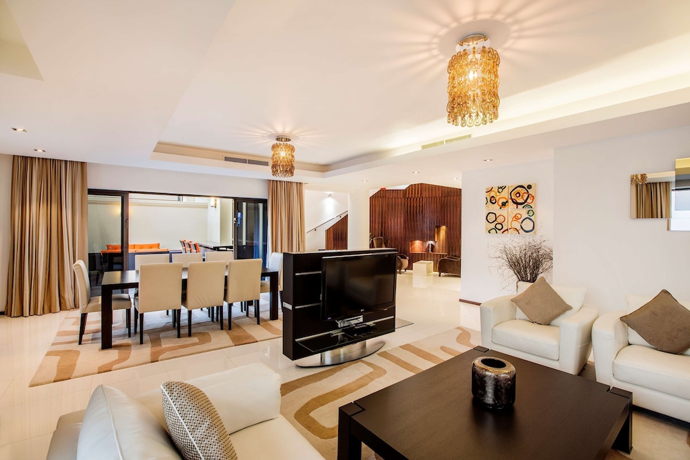 Hilton Dubai The Walk