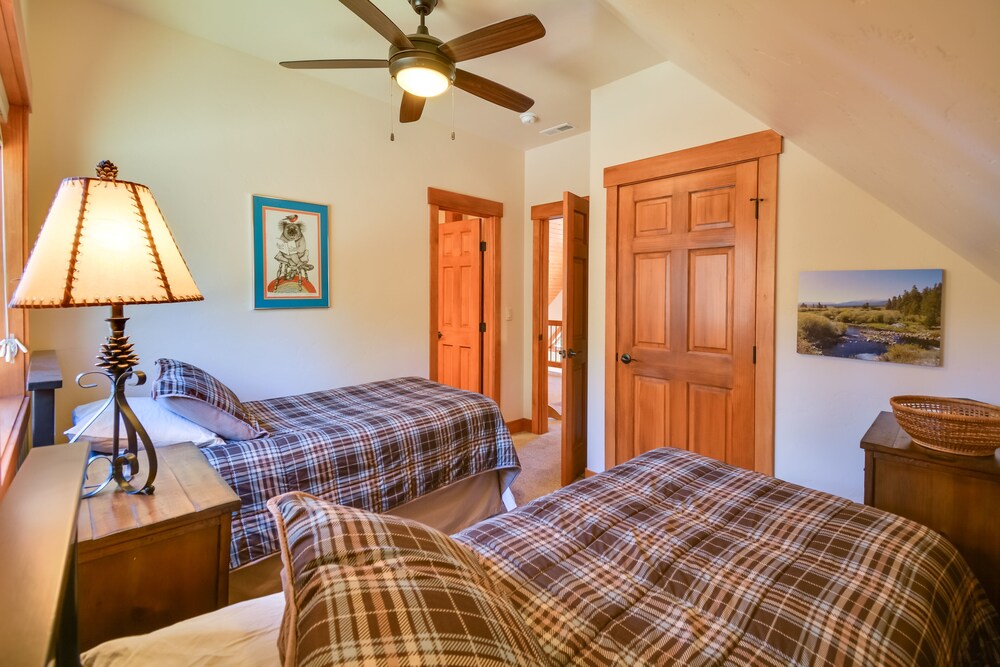 Quiet Leadville Home on 3 Acres w/ Gas Grill! view 4