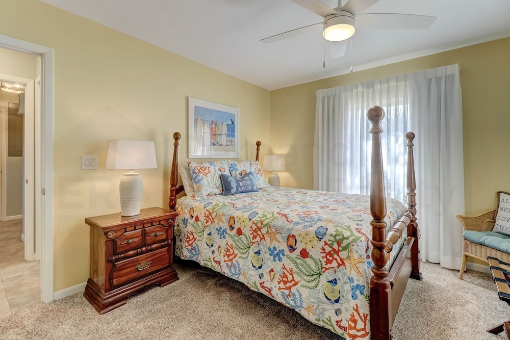 Fernandina Beach Vacations - Dog Friendly Oceanfront Beach House by RedAwning - Property Image 9