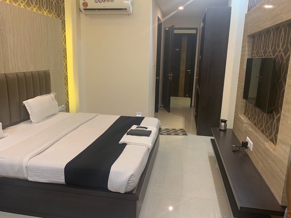 Hotel The Grand Tilak view 3