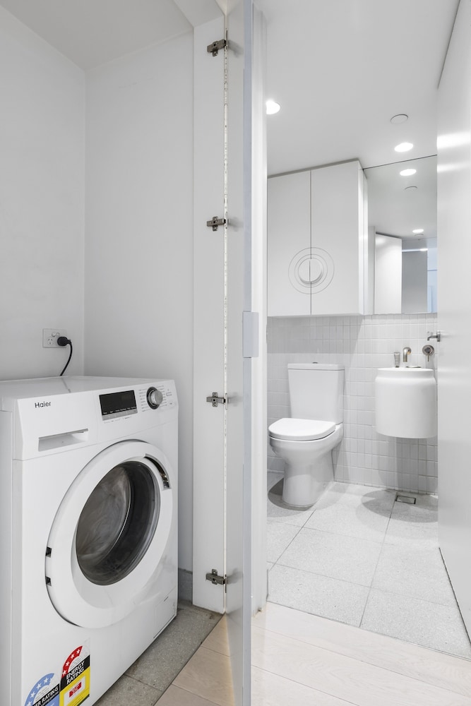 Bright South Yarra 1 Bed Flat Near Cafes & Shops