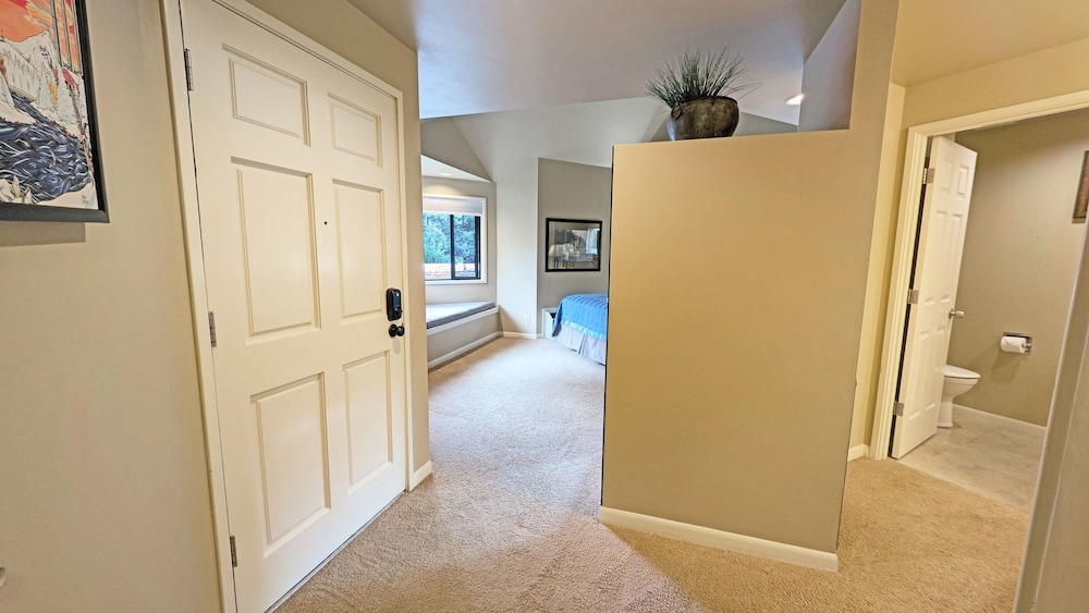 River Ridge 423b 1 Bedroom Condo