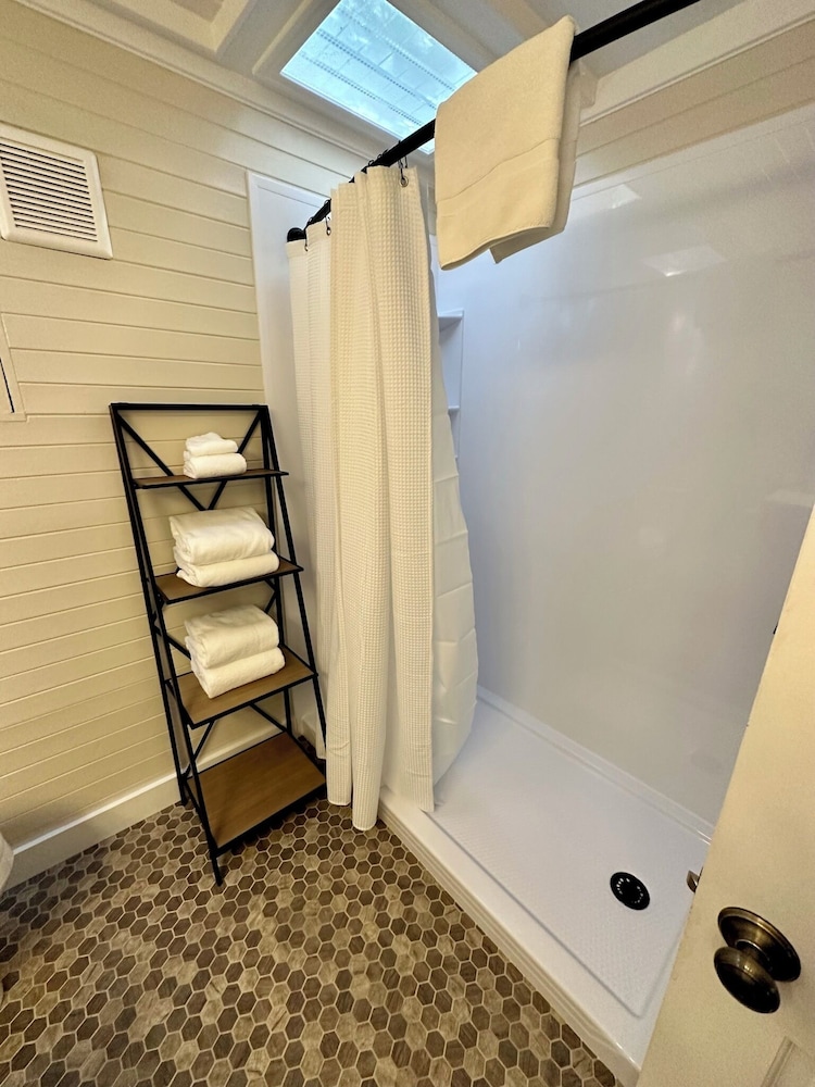 Yountville Vacations - Napa Valley Railway Inn - Property Image 12