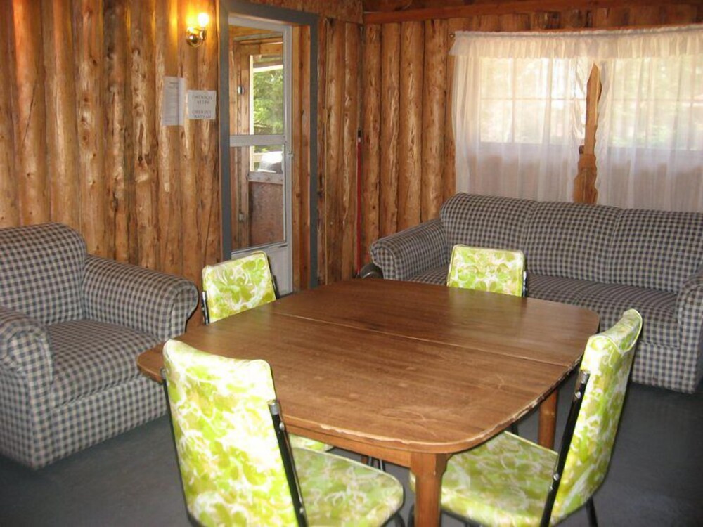 Timberlane Lodge