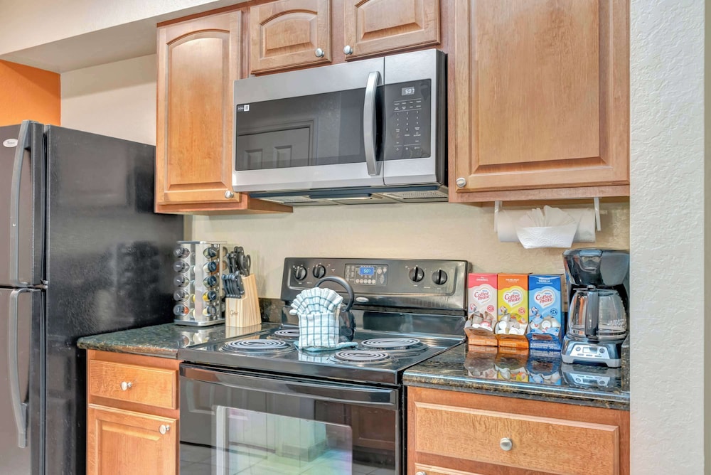 2BR Fireworks View With Pool Spa 5 Minutes to Disney