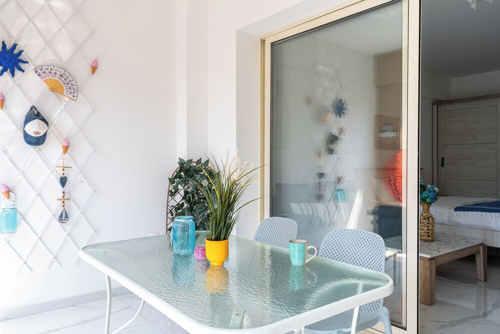 Sunny Side Studio W-Terrace Larnaca