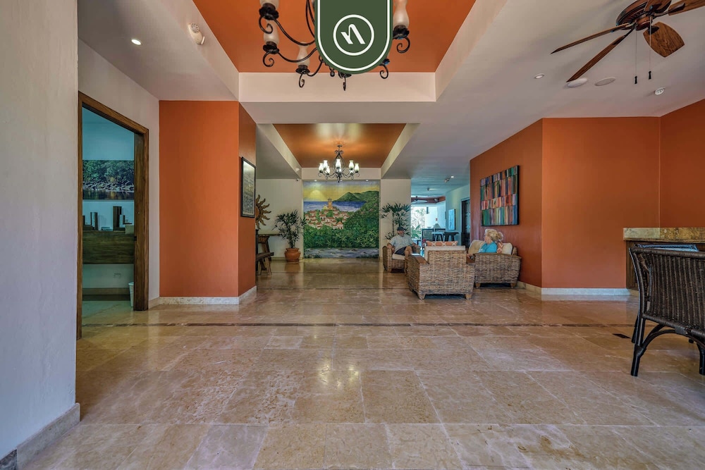 Tasteful Condo Near Romantic Zone - Pool