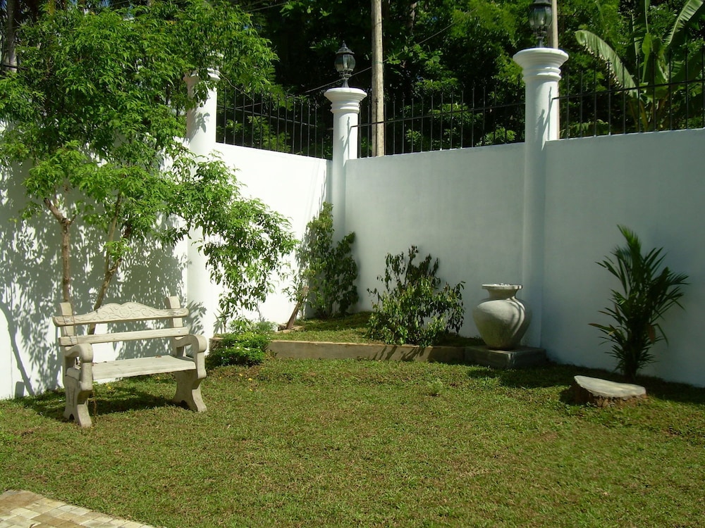 Bandhusena Apartments