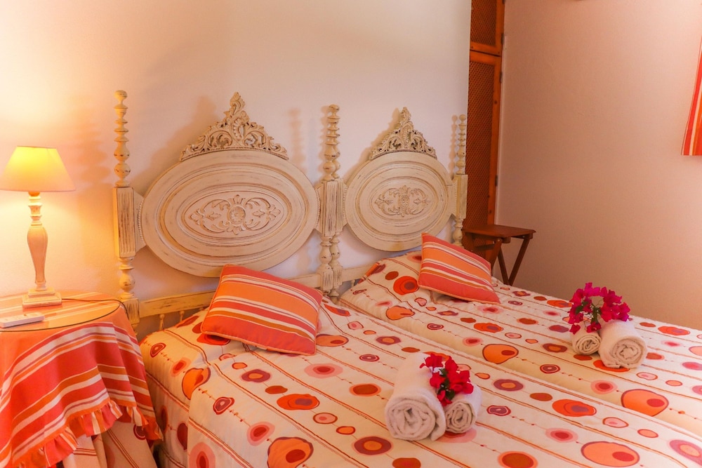 Idyllic Farm House With Huge Garden for 14pax