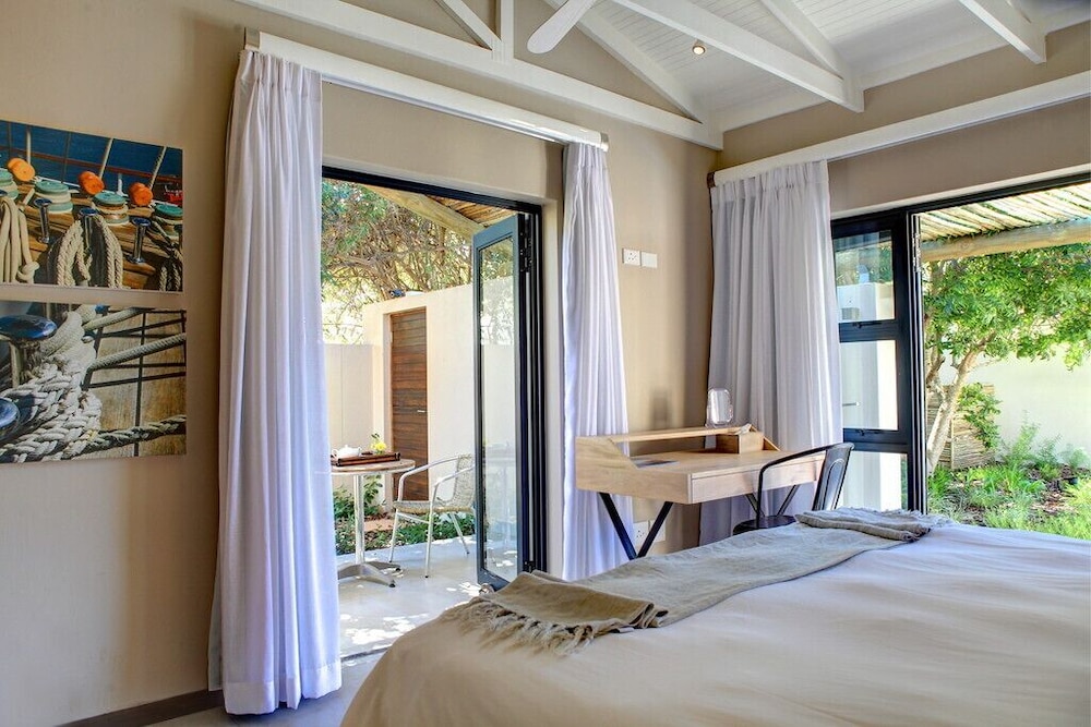 Scallop Guest Lodge