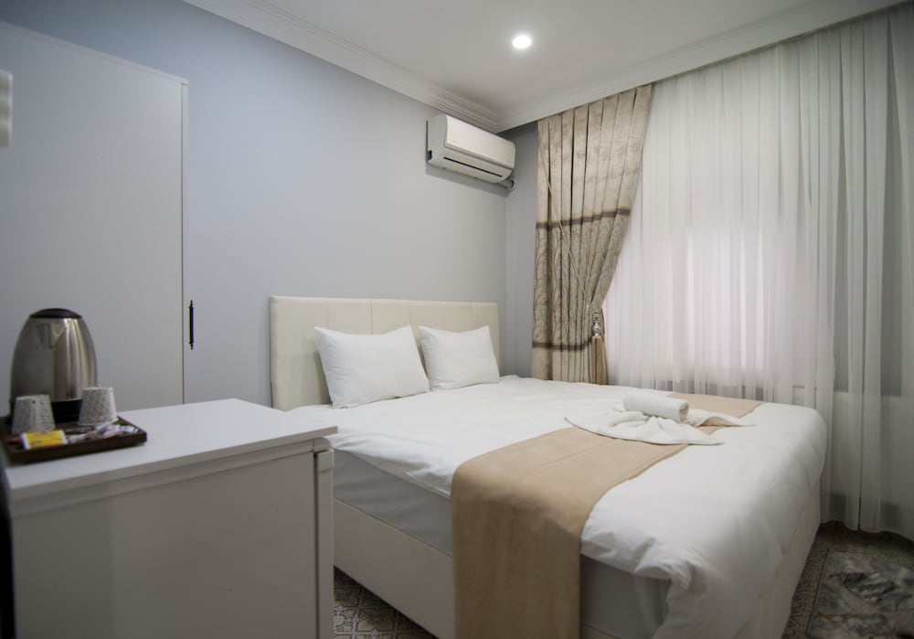 Istanbul Palace Otel - Image 32