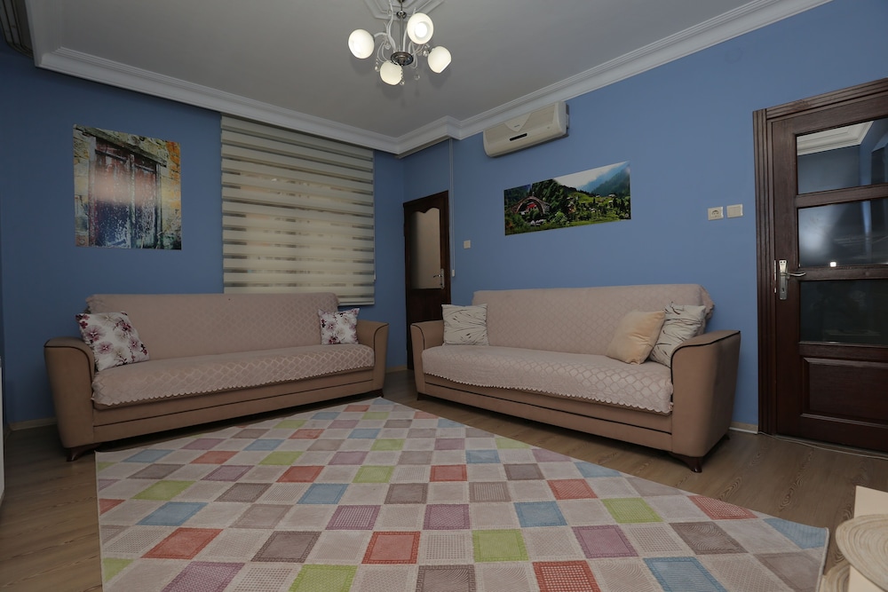 Guven Suite House