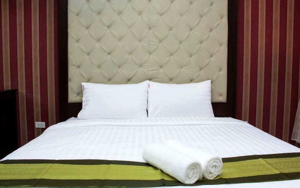 Roses Hua Hin Hotel