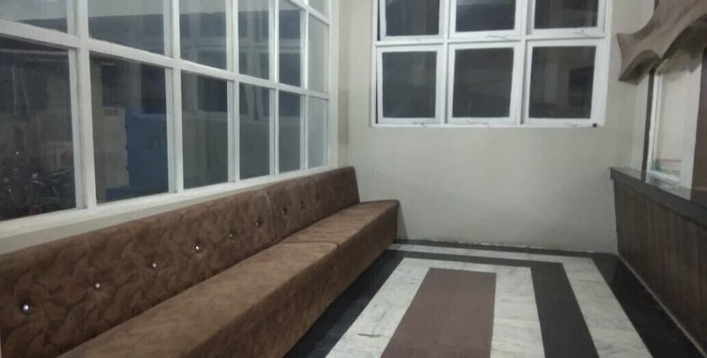 iROOMZ Hotel Sundar view 2
