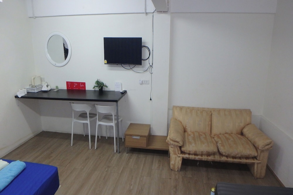 Rama 3 Sunrise Hostel