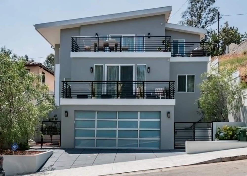 Hollywood Hills Heatpool BBQ Prime Location