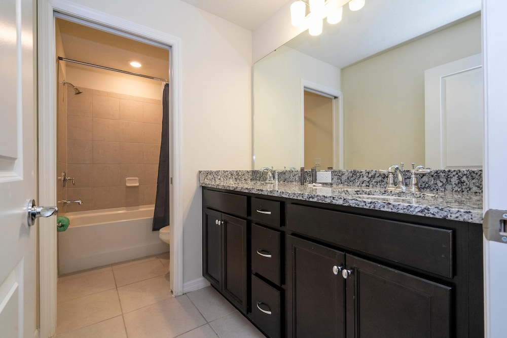 4462 KR - Spacious Resort Getaway
