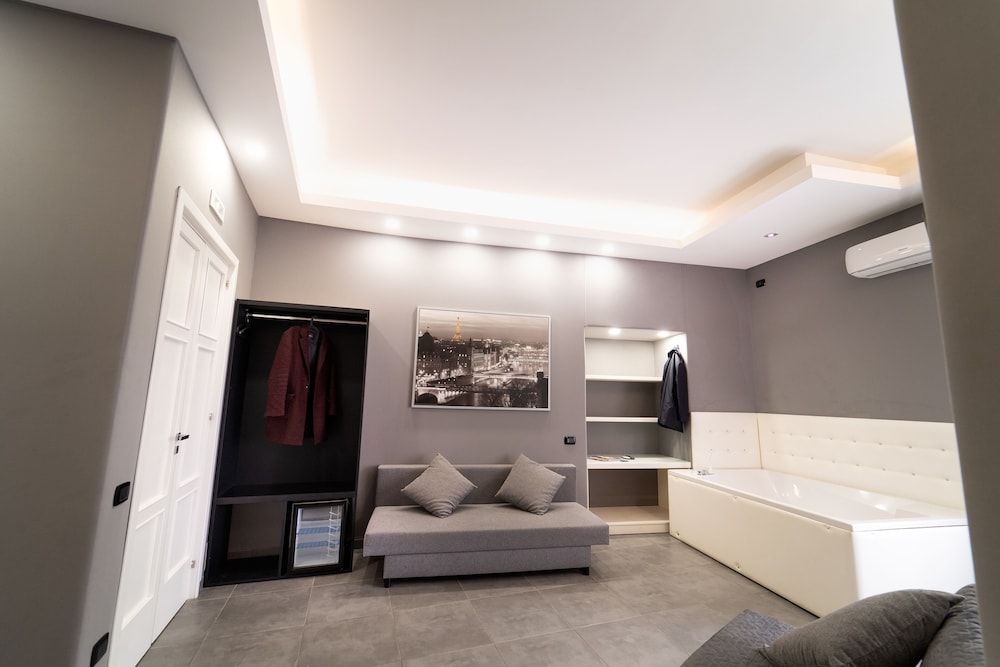H. G. Boutique Toledo Napoli Centro by ClaPa Group Dislocated Hospitality