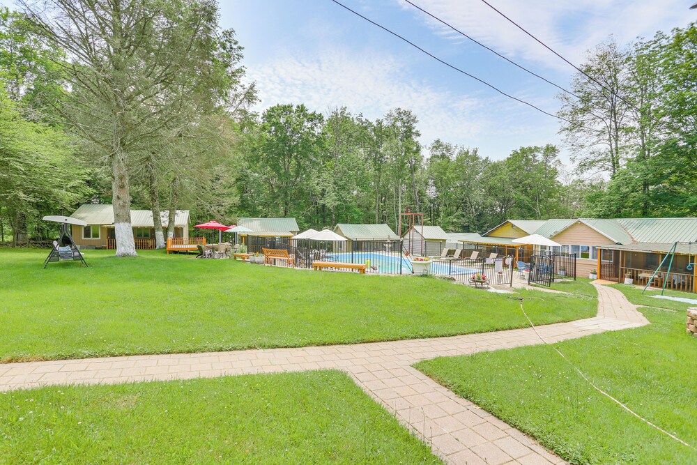 5 Mi to Marina & Raceways: Mongaup Valley Retreat!