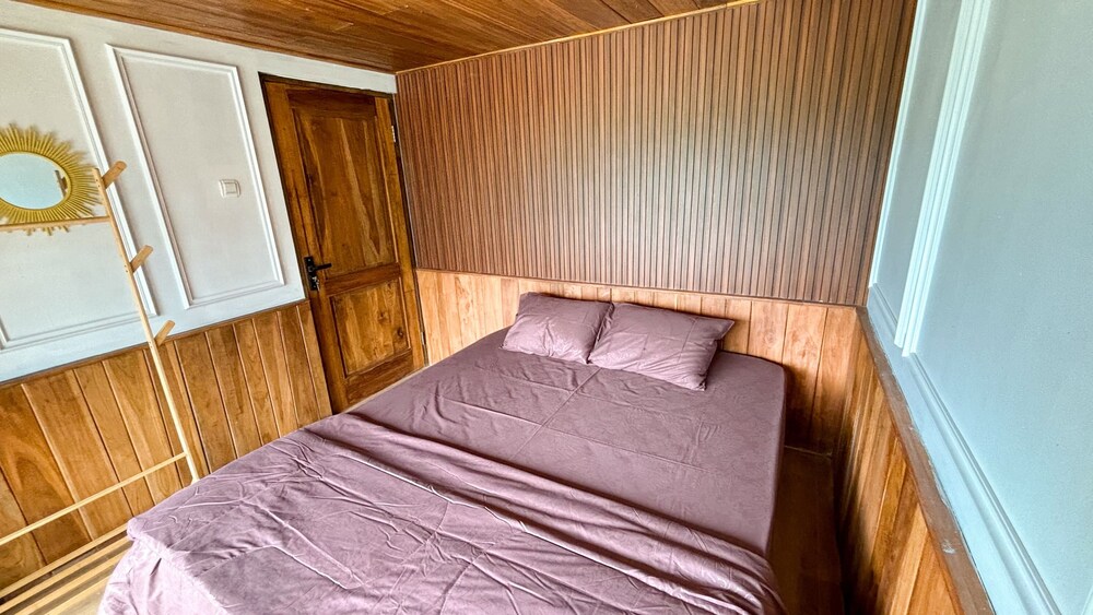 Hayasa Cabin Villa