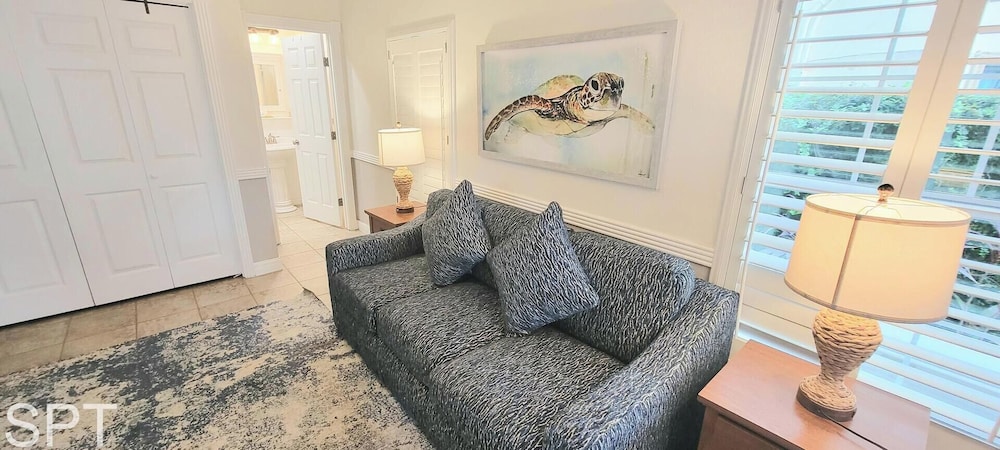 121 Snapper by the Sea