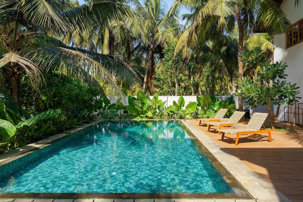 Kandakuliya Sunrise Beach Villas