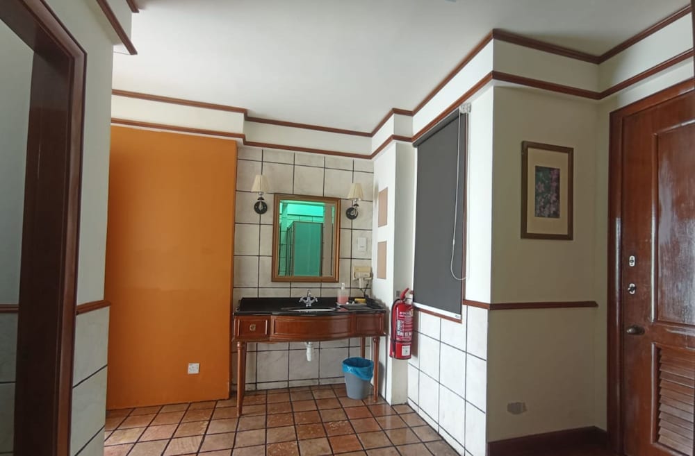 Alpine LXPD Full Seaview Water Chalet, photo 37