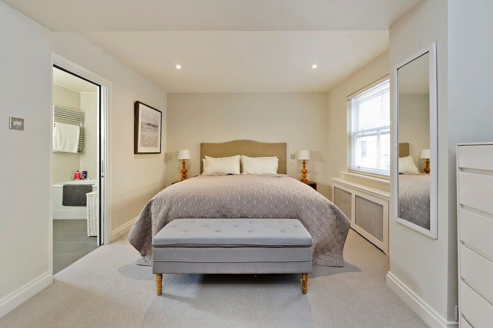 2 Bedroom Mews House, Marble Arch