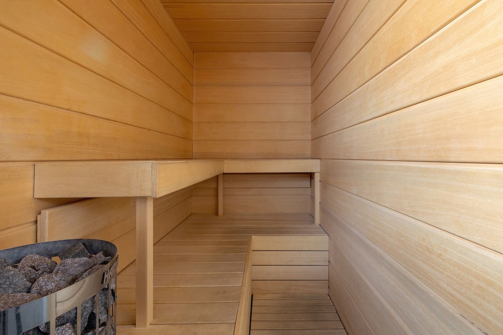 Apartment for 6 With Sauna by Renters