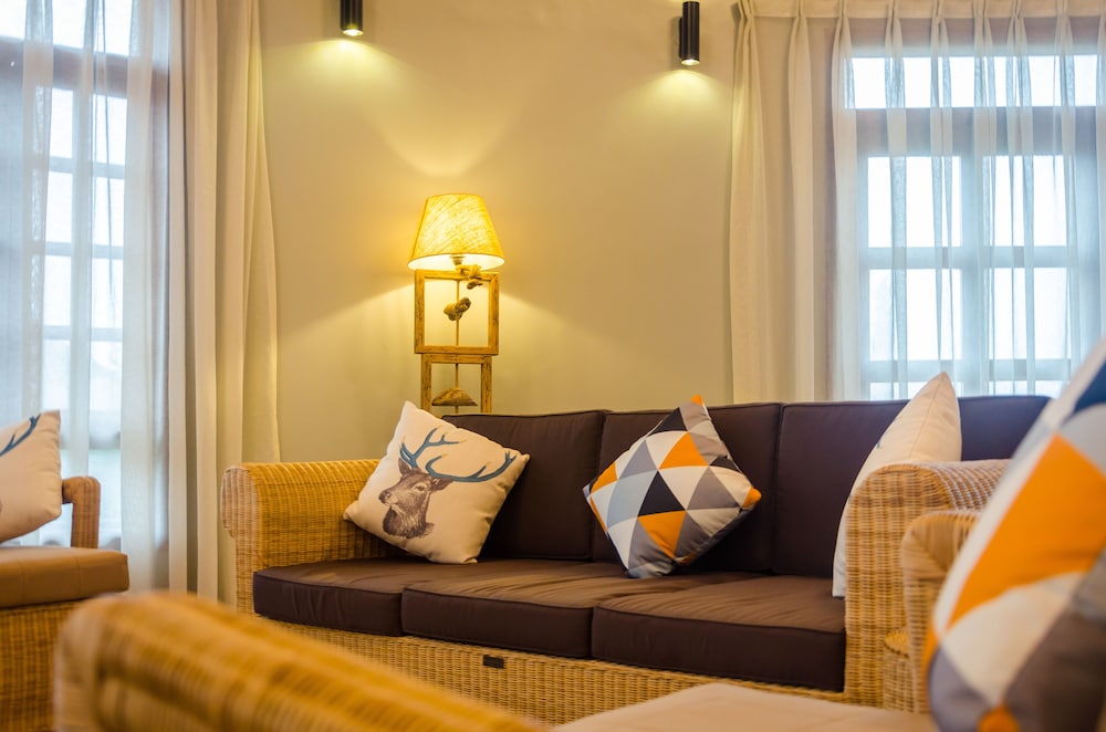 Emburara Farm Lodge