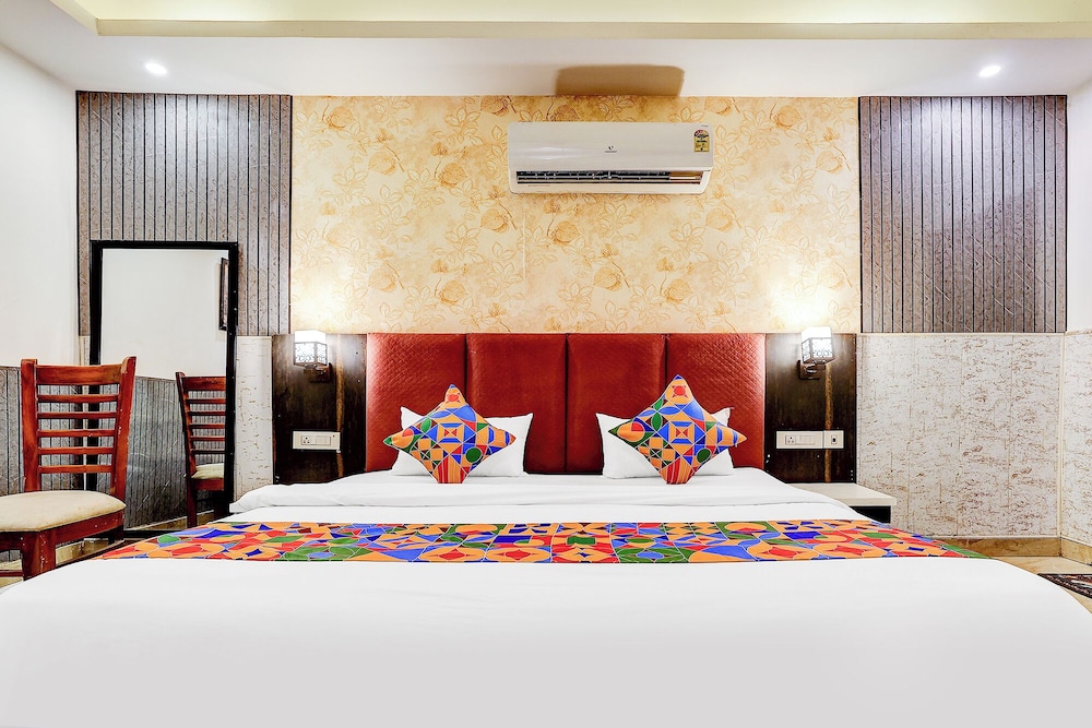 Fabhotel Ramaya Palace