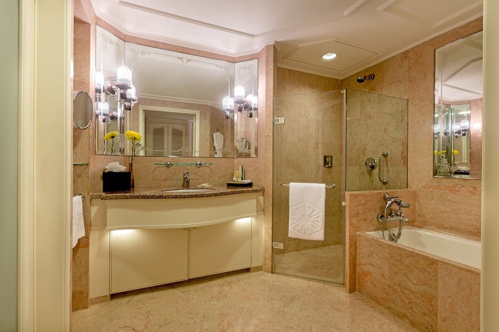 Mumbai Vacations - Taj Lands End - Property Image 19