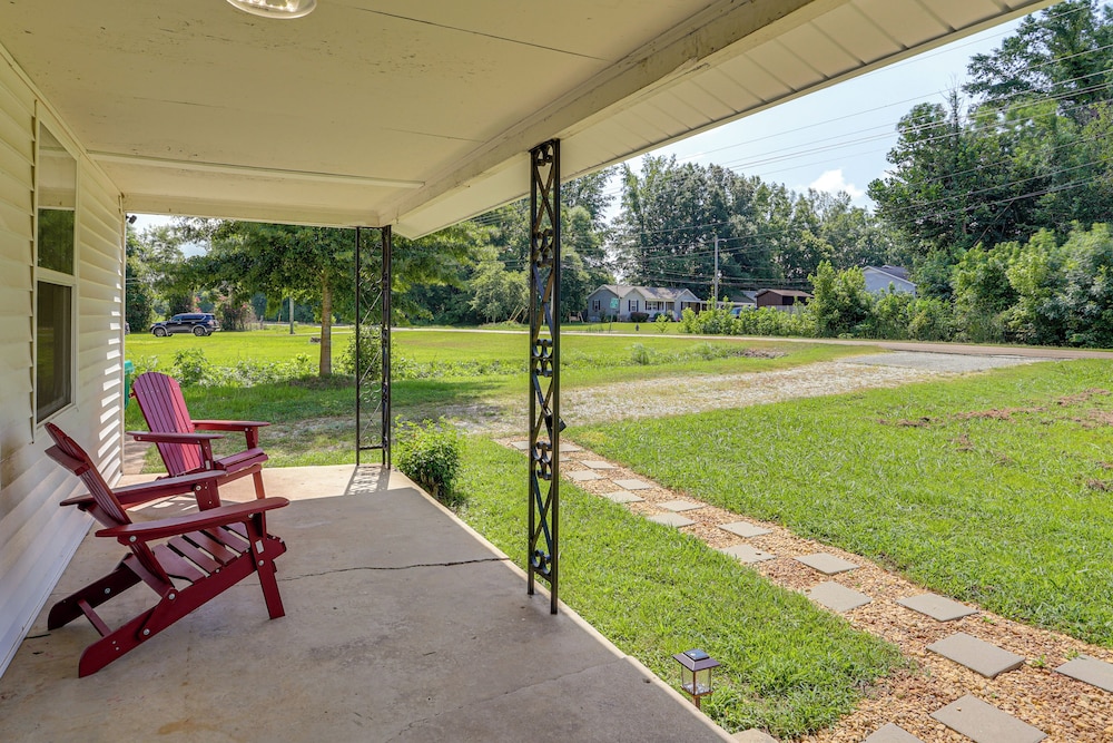 Near Hiking & Historic Sites: Jackson Home w/ Yard
