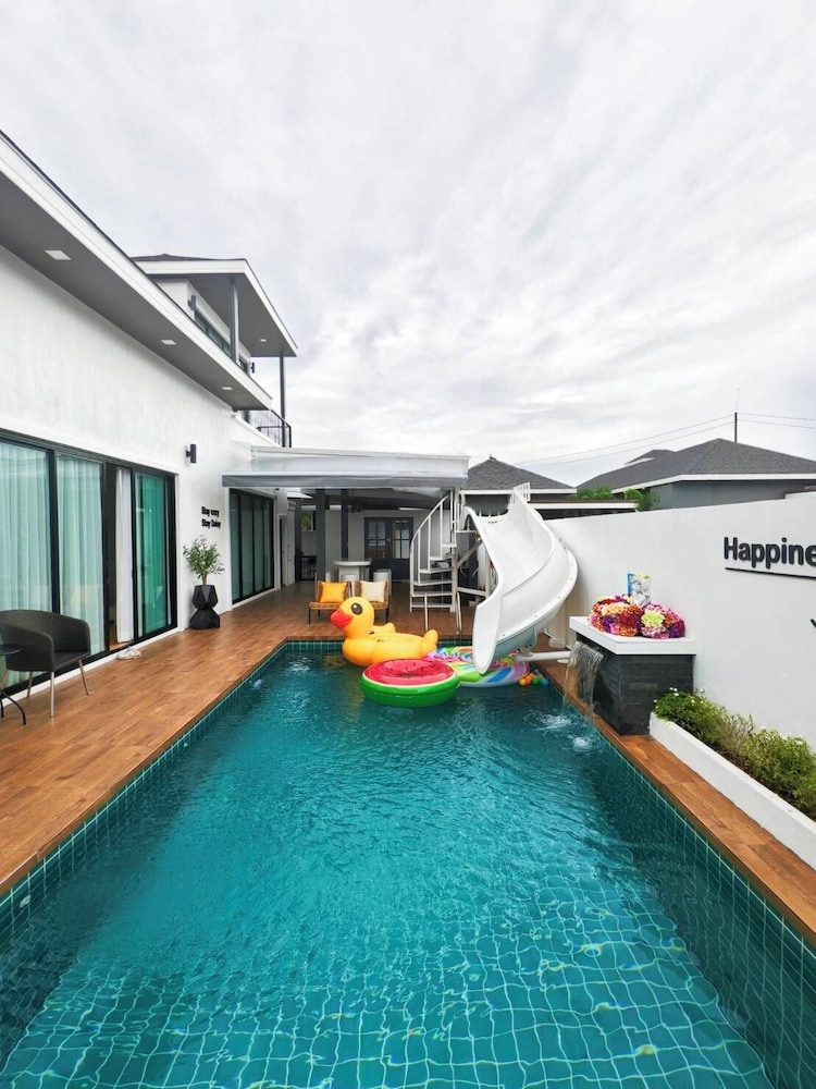 Daisy Villa