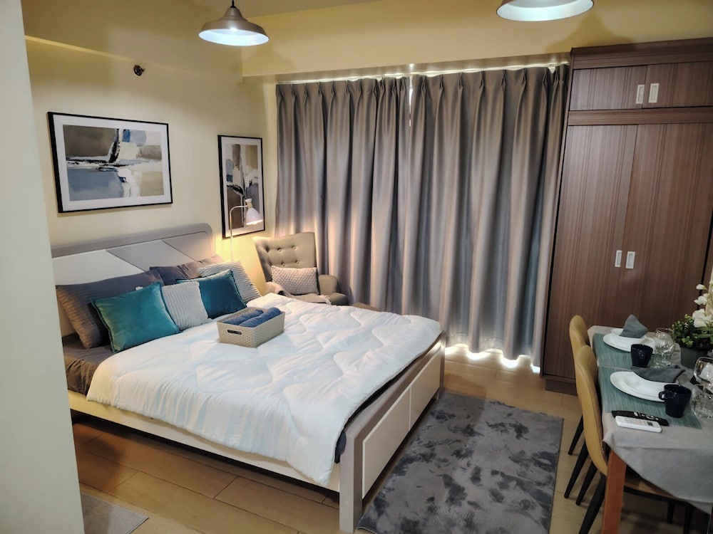 Cheap Accommodation - Newport Boulevard