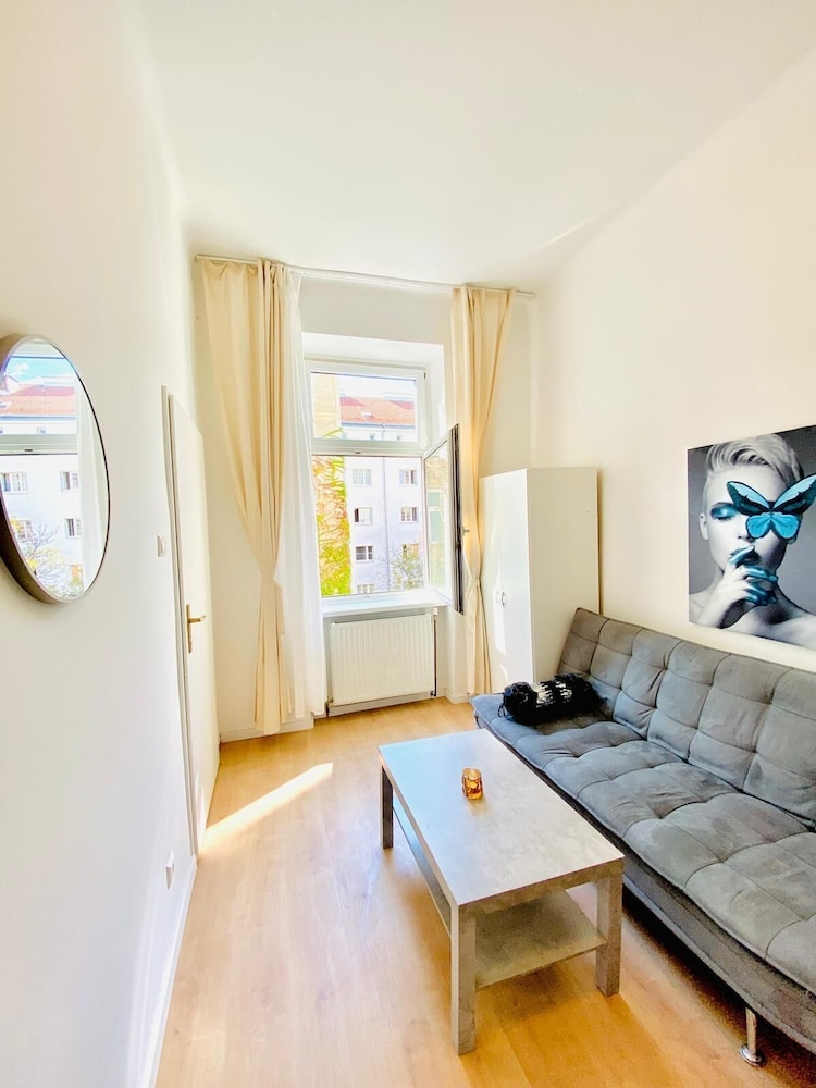Comfortable 5BR Stay Near Westbahnhof