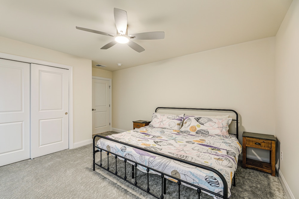 8 Mi to Bethany Beach: Delaware Family Home
