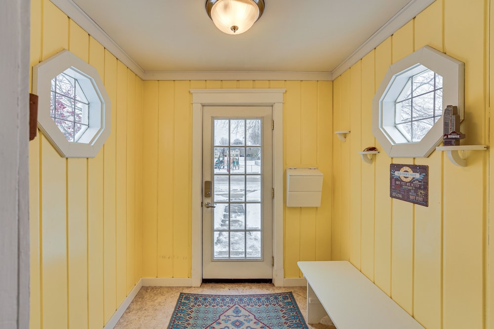 Ludington Home w/ 6 Bicycles < 1 Mi to Beach!