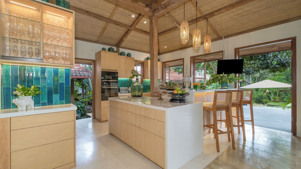 Rumah Melati Estate by Villa Finder