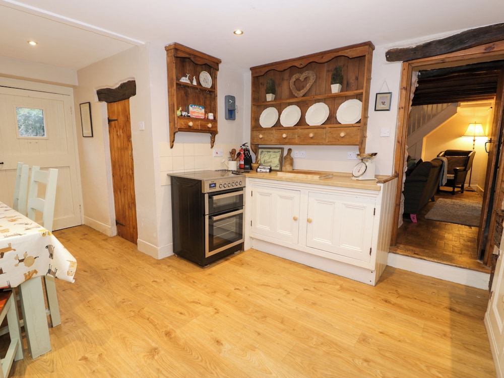 Glandwr Cottage