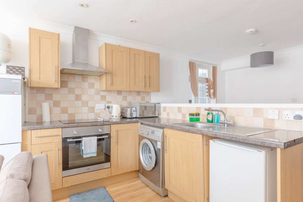 Studio W/private Patio Heart of Brixton, London!