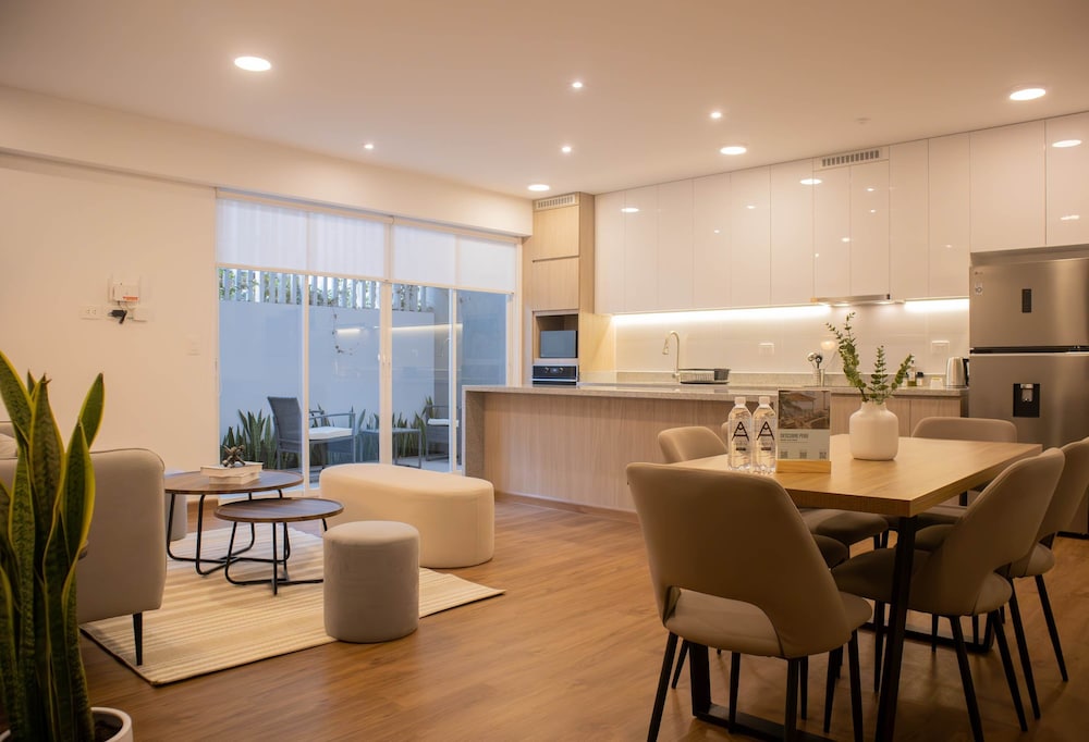 w Chic 2BR w Indoor Terrace in Miraflores