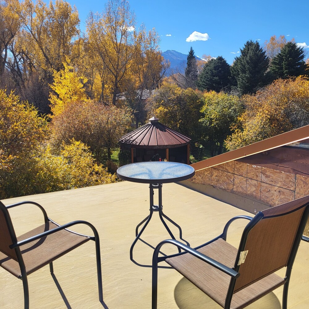 Buffalo Peaks B&B