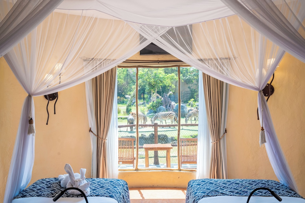 Mara River Safari Lodge