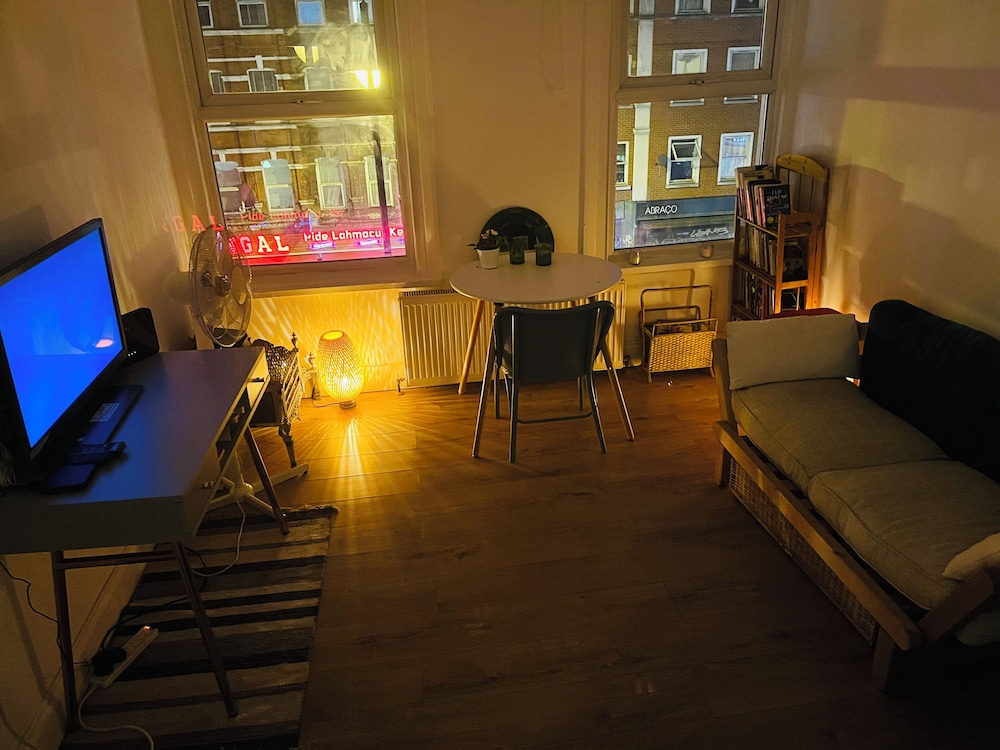 Very Lovely and Central 1-bed Apartment in London