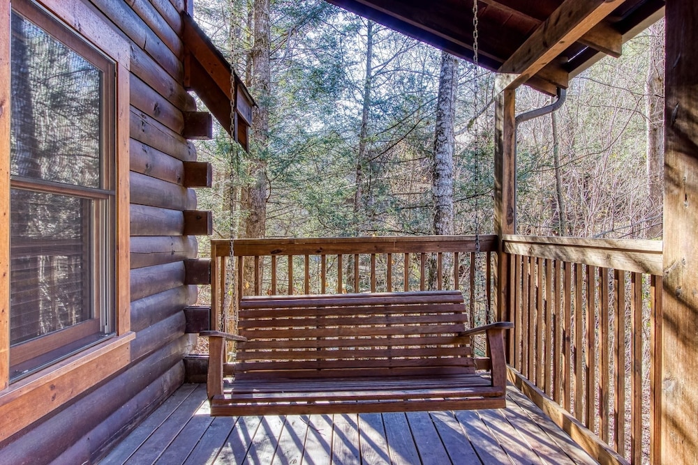 Er260- Magical Moments Great Location- Close To Town 1 Bedroom Cabin by RedAwning view 2