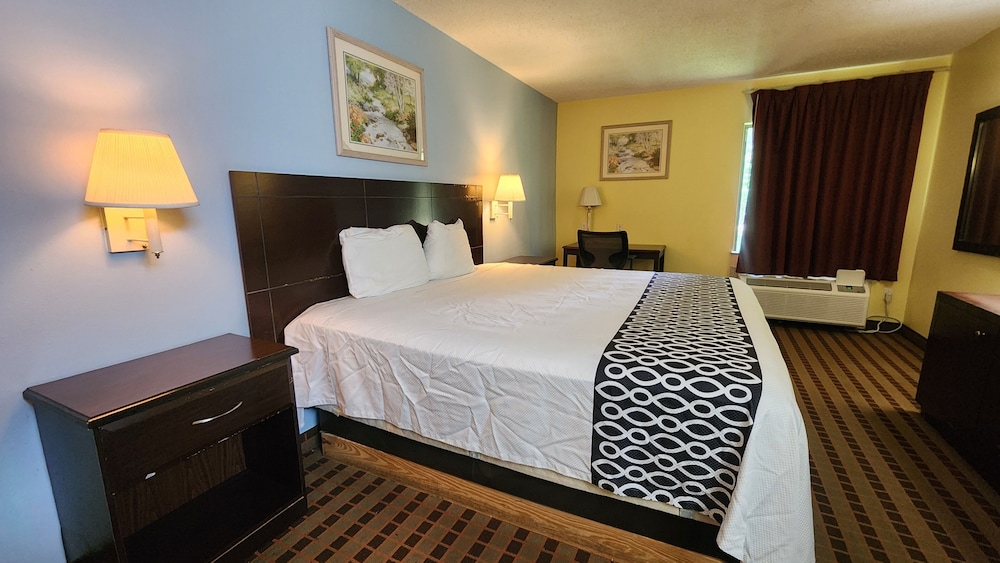 Capital O Fairway Inn - Baytown La Porte TX