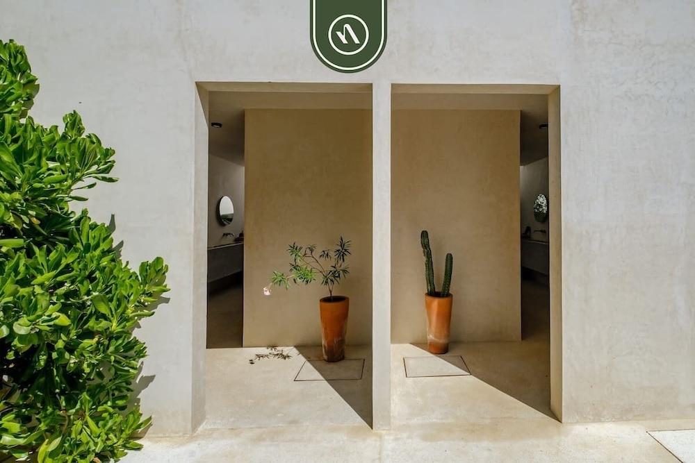 Stunning Two-bedroom Ocean View House - Mazul