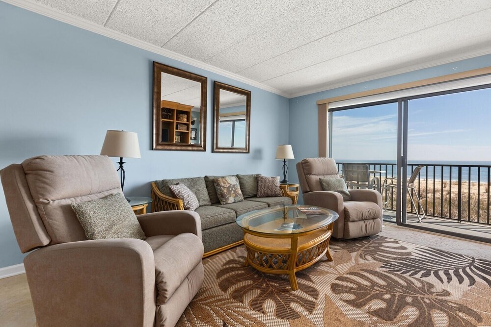 Bimini 105 2 Bedroom Condo by RedAwning