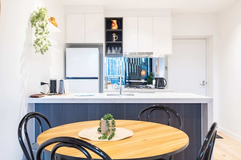 Central 2 Bedroom Apartment in Southbank view 4